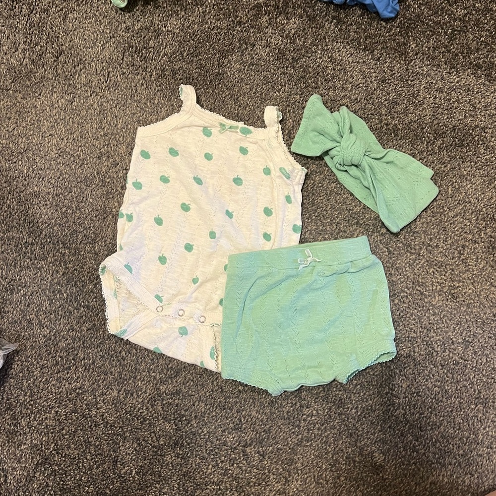 Mint green apple 3-piece Kate Quinn set